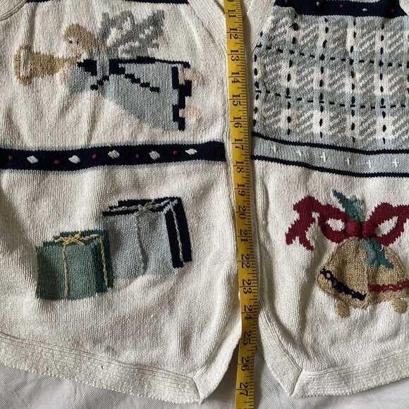 Vintage The Villager Holiday Knit Vest With Festive Christmas Design Buttons Wom - Picture 12 of 14